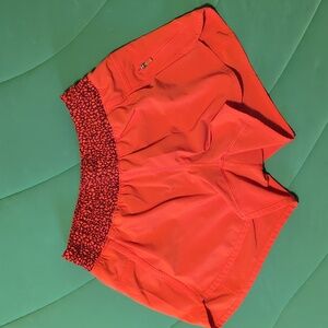 Lululemon Tracker Short III *4-way Stretch